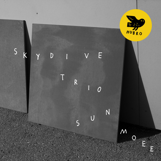 Skydive Trio